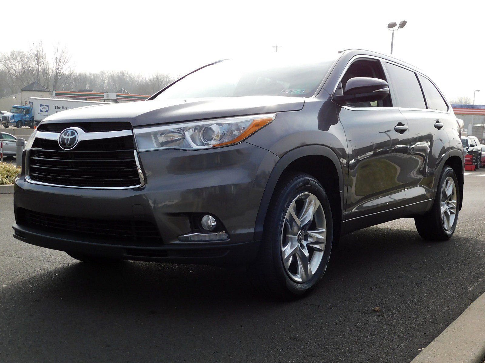 Certified Pre-Owned 2016 Toyota Highlander Limited Platinum V6 4D Sport ...