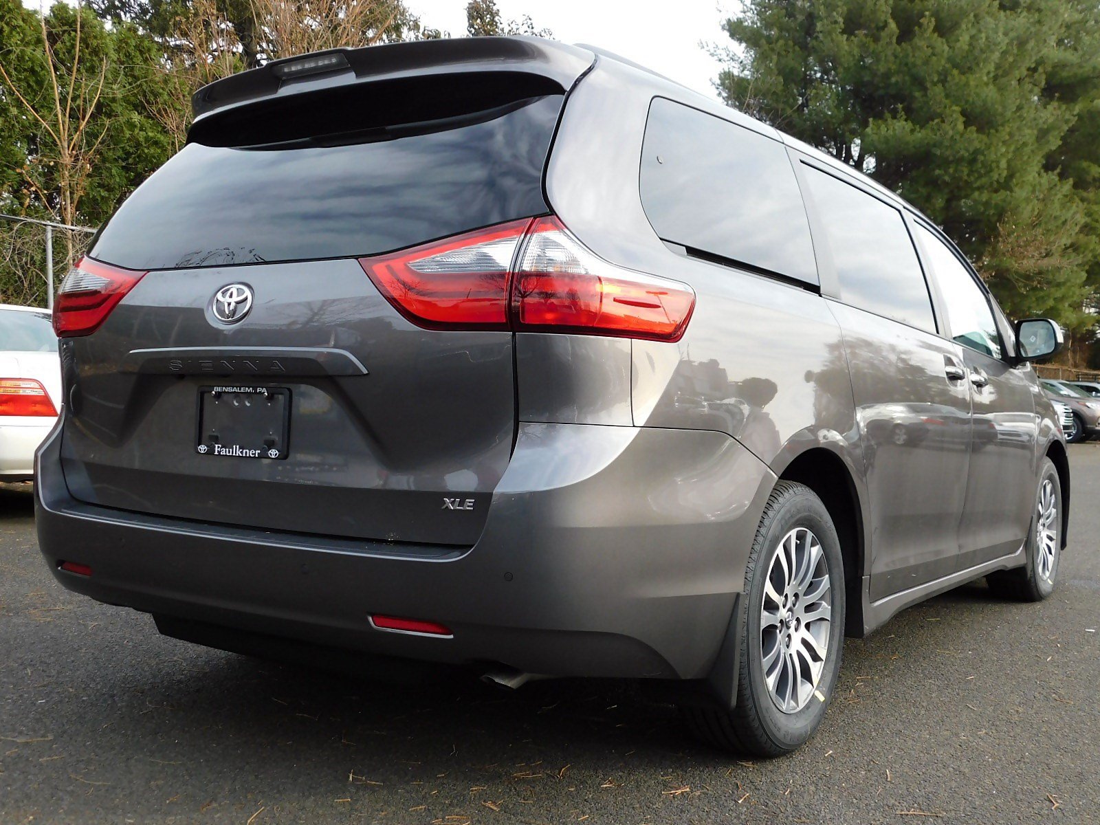 New 2020 Toyota Sienna Xle Premium 4d Passenger Van In Trevose Ls056104 Faulkner Toyota Trevose 1519